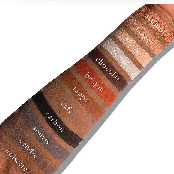 Viseart Neutral Mattes 01 Palette - MUA RETIREMENT SALE!! - Picture 4 of 8